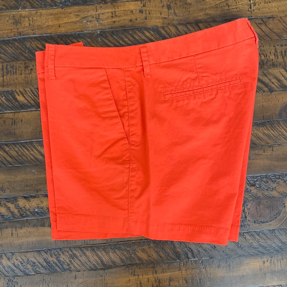 Old Navy 3 1/2 inch seam shorts, size 8, orange
